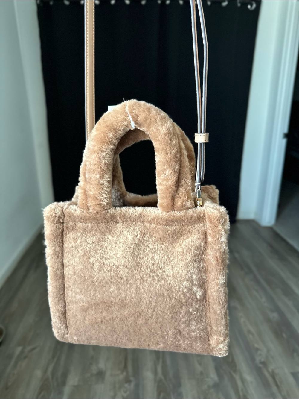 NWT Kate Spade Ellie Faux Fur Small Tote in Light Fawn - Picture 6 of 8